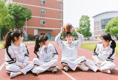 初中生读三年制中专和五年制大专职业学校哪个好?