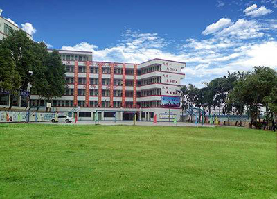 学校