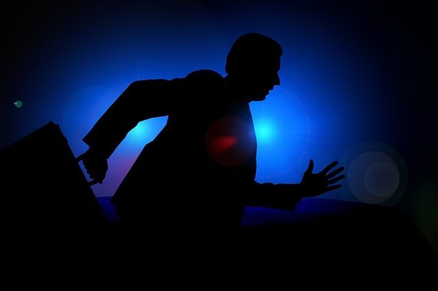云南现代职业技术学院与久泰药业举行 “校医合作签约暨揭牌仪式”